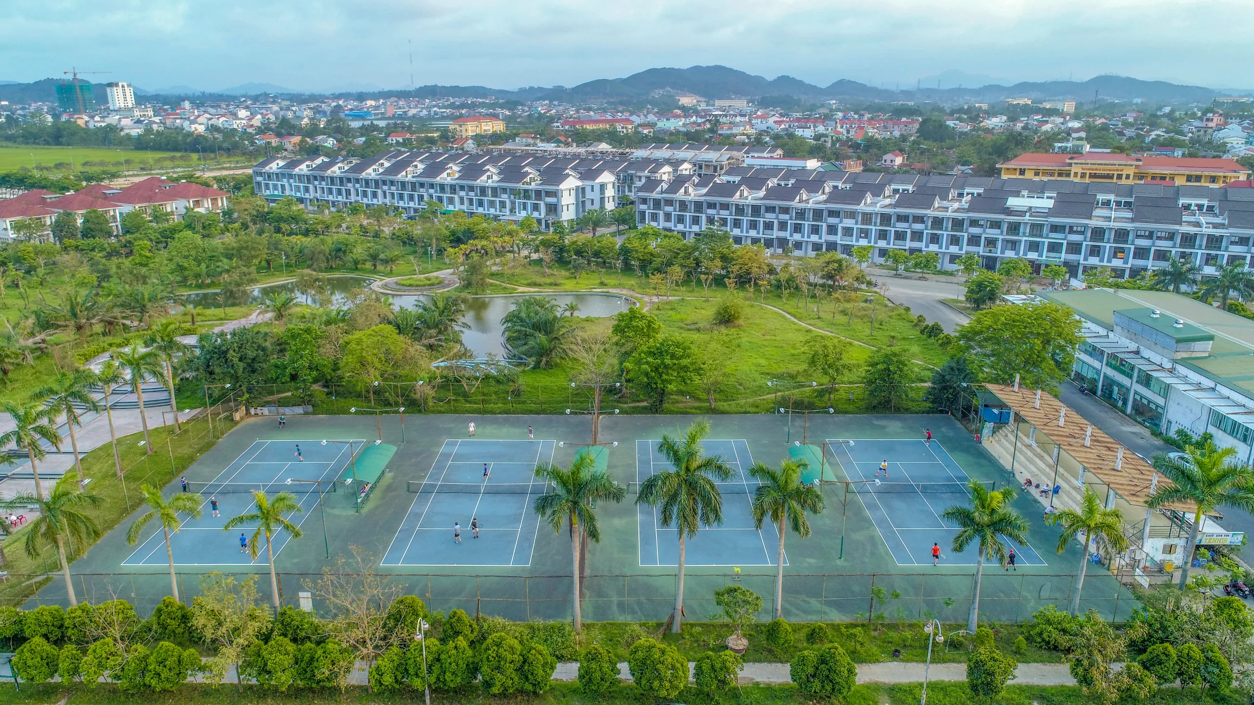 Cụm 4 sân tennis tiêu chuẩn quốc tế